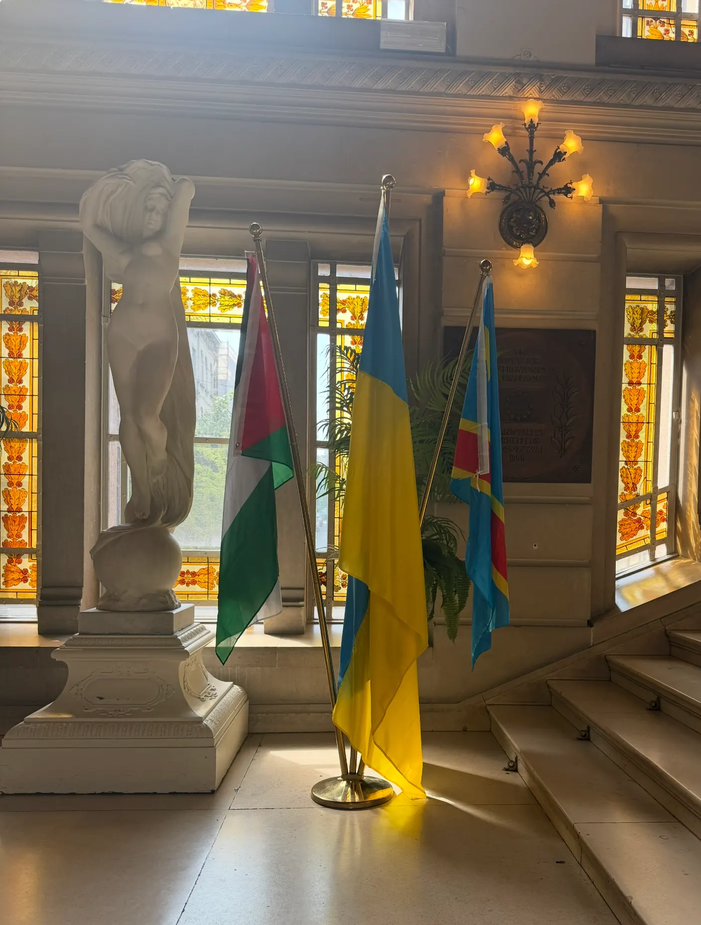 A Ukrainian flag at the assembly venue in Brussels